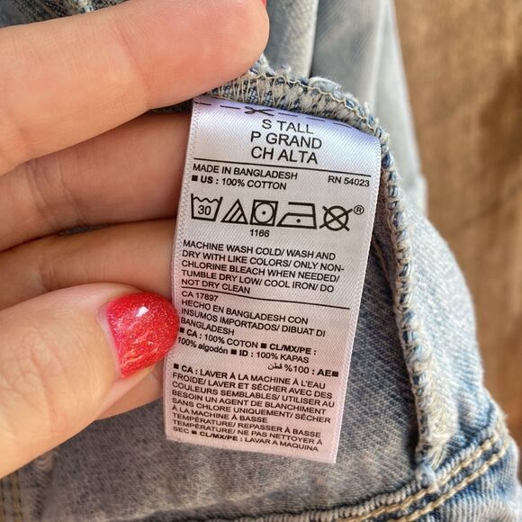 Old Navy Distressed Ripped Denim Jacket- Light Wash Jean - Picture 7 of 10